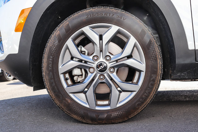 Used 2024 Kia Seltos LX AWD/4WD image 12