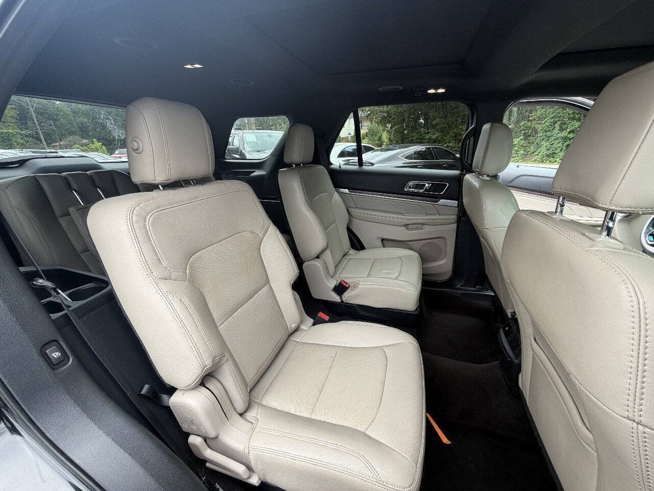 Used 2018 Ford Explorer Limited FWD image 16