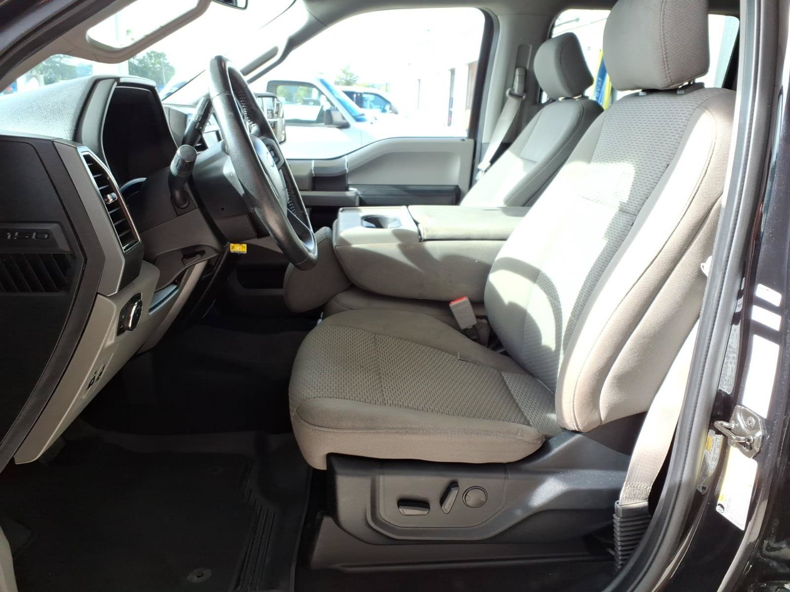 Used 2020 Ford F150 XLT w/ Equipment Group 302A Luxury RWD image 3