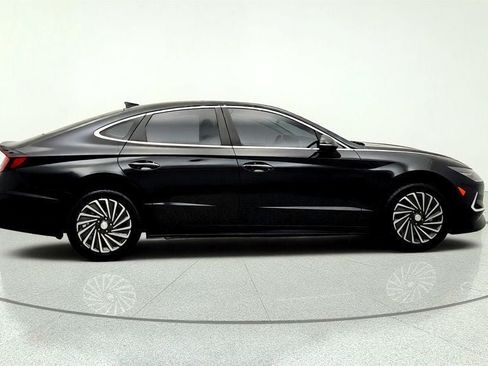 Used 2023 Hyundai Sonata Limited FWD image 4