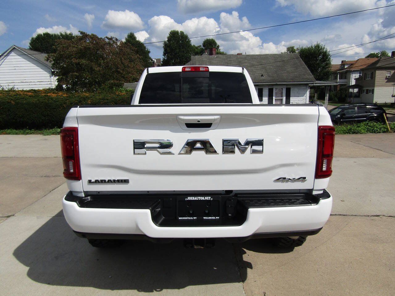 Used 2026 RAM 2500 Laramie AWD/4WD image 6
