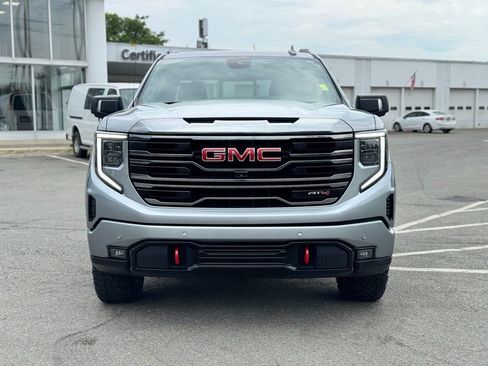 Used 2023 GMC Sierra 1500 AT4 w/ AT4 Preferred Package AWD/4WD image 9