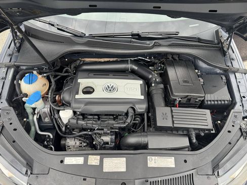 Used 2012 Volkswagen Eos Lux FWD image 27