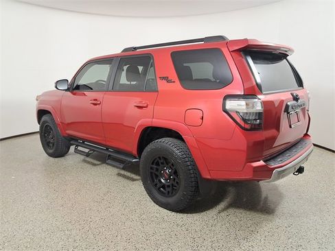 Used 2022 Toyota 4Runner TRD Off-Road image 7