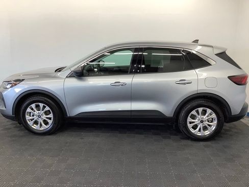 Used 2023 Ford Escape Active w/ Cold Weather Package FWD image 5