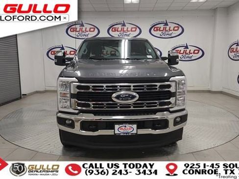Used 2025 Ford F250 XLT image 3