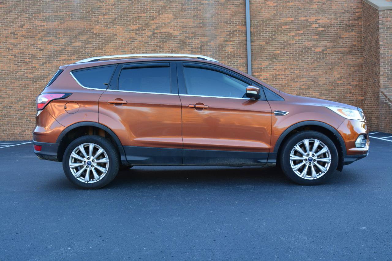Used 2017 Ford Escape Titanium w/ Equipment Group 301A FWD image 4