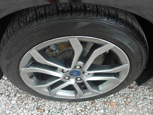 Used 2017 Ford Fusion SE w/ Equipment Group 601A FWD image 43