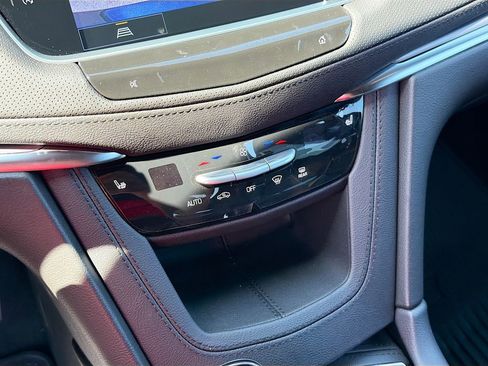 New 2026 Cadillac XT5 Luxury FWD image 15