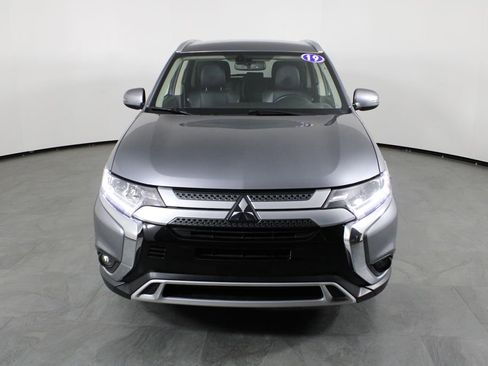 Used 2019 Mitsubishi Outlander SE image 4