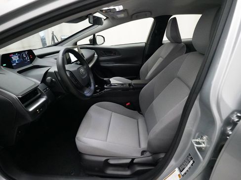 Used 2023 Toyota Prius LE image 7