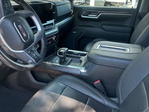 Used 2022 GMC Sierra 1500 SLT w/ SLT Convenience Package AWD/4WD image 9