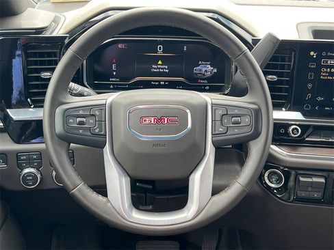 Used 2024 GMC Sierra 1500 SLT image 23