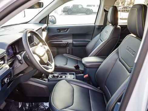 Used 2025 Ford Maverick Lobo image 22