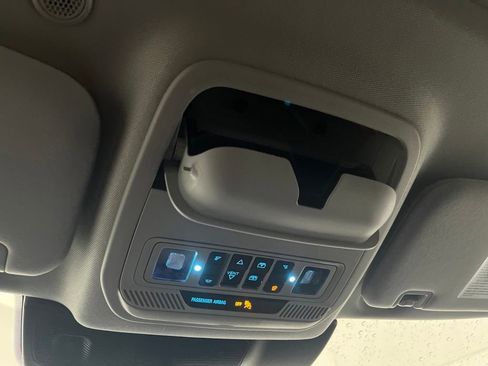 Used 2023 Ford Explorer XLT w/ Equipment Group 202A AWD/4WD image 76