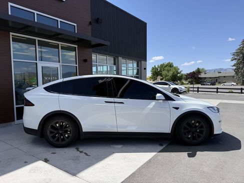 Used 2022 Tesla Model X Plaid AWD/4WD image 9