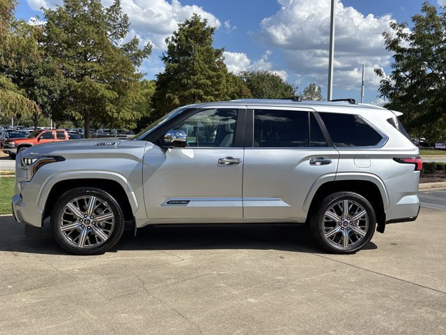 Used 2024 Toyota Sequoia Capstone AWD/4WD image 10