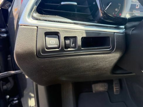 Used 2022 Cadillac XT6 Premium Luxury FWD image 17