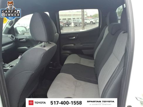Used 2023 Toyota Tacoma TRD Off-Road w/ Technology Package AWD/4WD image 12