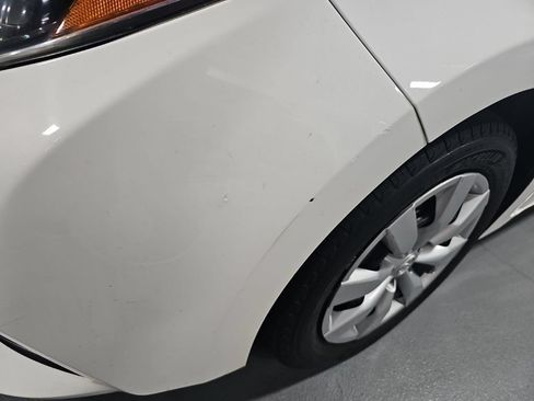 Used 2014 Toyota Corolla LE FWD image 9