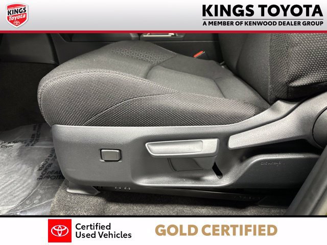 Used 2025 Toyota 4Runner SR5 AWD/4WD image 13