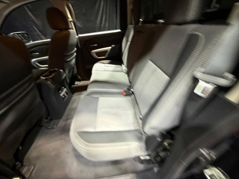 Used 2021 Nissan Titan SV w/ SV Convenience Package AWD/4WD image 17