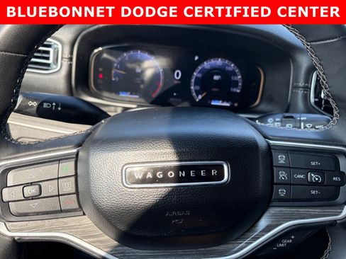 Used 2024 Jeep Wagoneer Series II w/ Flexible Seating Group RWD image 19