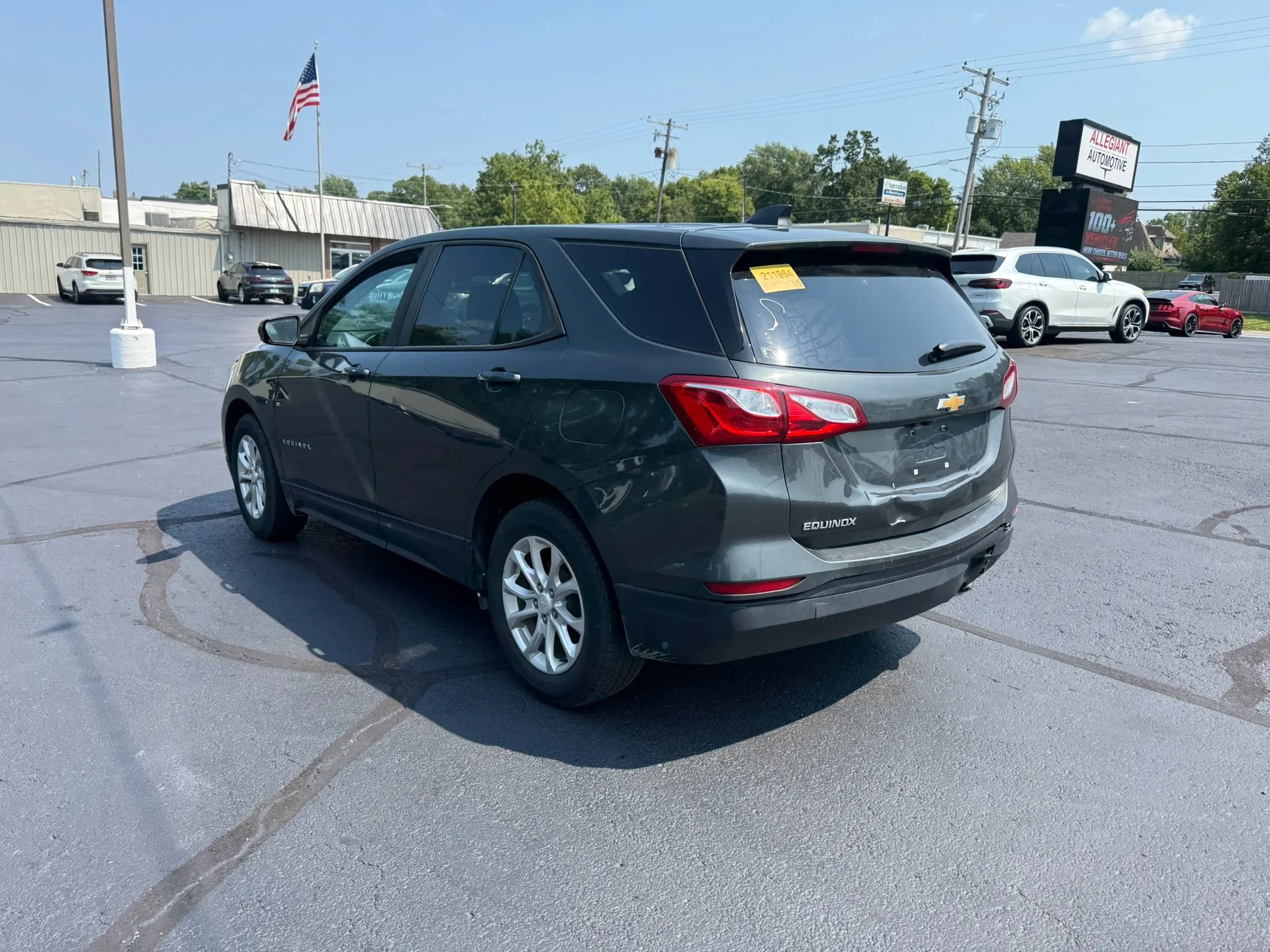 Used 2020 Chevrolet Equinox LS w/ LS Convenience Package FWD image 5