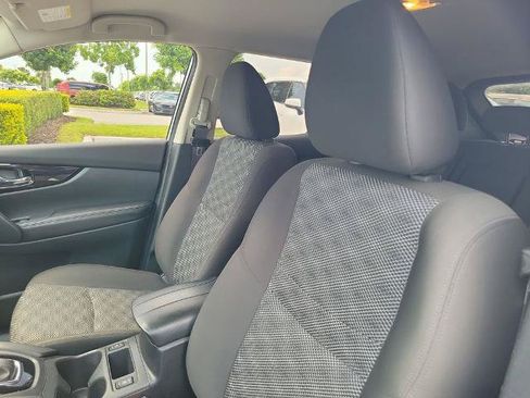 Certified 2022 Nissan Rogue Sport SV FWD image 21