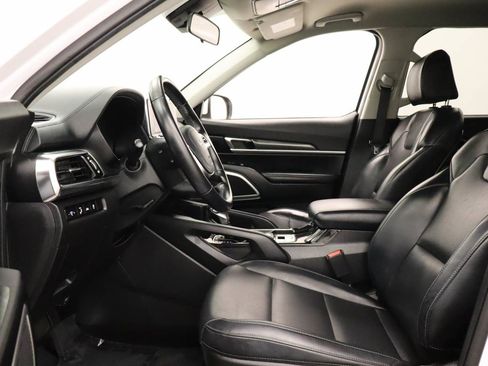 Used 2022 Kia Telluride LX FWD image 15