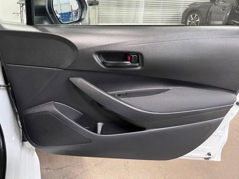 Used 2023 Toyota Corolla LE FWD image 11