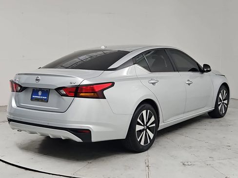 Used 2021 Nissan Altima 2.5 SV FWD image 6