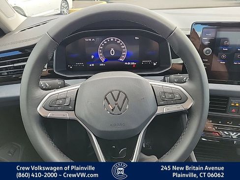 New 2025 Volkswagen Jetta SE image 10