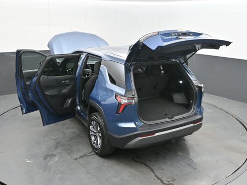 Used 2025 Chevrolet Equinox LT FWD image 44