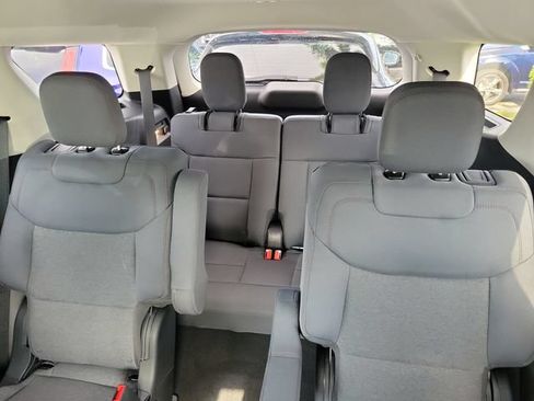 Used 2025 Ford Explorer Active RWD image 9