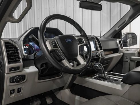 Used 2018 Ford F150 Lariat image 14