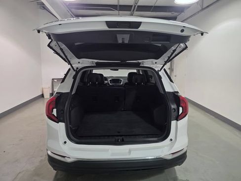Certified 2020 GMC Terrain SLT FWD image 8