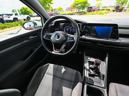 Used 2022 Volkswagen GTI SE FWD image 31