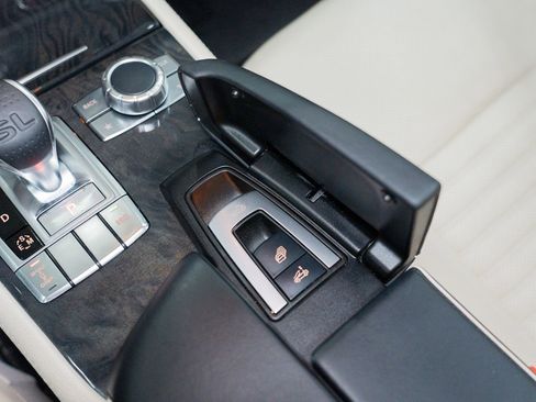 Used 2013 Mercedes-Benz SL 550 image 47