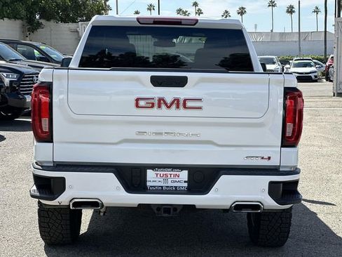 Used 2025 GMC Sierra 1500 AT4 image 5