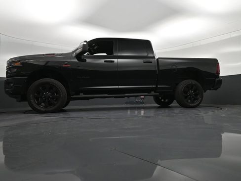 Used 2025 RAM 2500 Big Horn AWD/4WD image 31