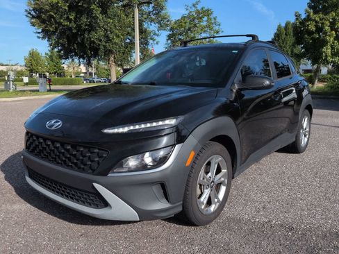 Used 2022 Hyundai Kona SEL FWD image 2