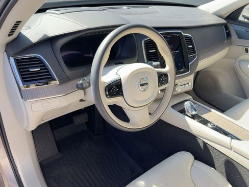 Certified 2024 Volvo XC90 B6 Ultimate w/ Protection Package Premier image 4