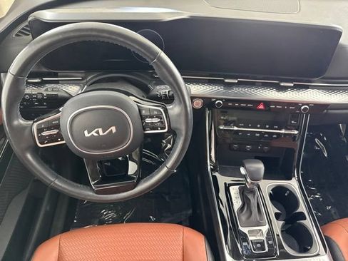 Used 2023 Kia Carnival SX Prestige FWD image 28