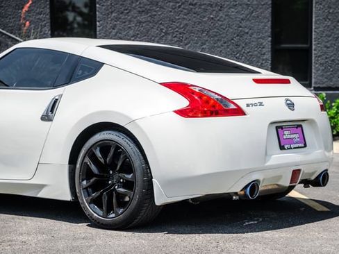 Used 2013 Nissan 370Z Coupe RWD image 44