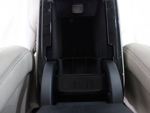 Used 2022 Lincoln Nautilus Reserve AWD/4WD image 35
