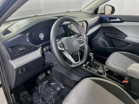 Used 2023 Volkswagen Taos SE image 9