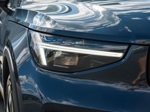 New 2026 Volvo XC40 B5 Ultra w/ Protection Package Premier image 13