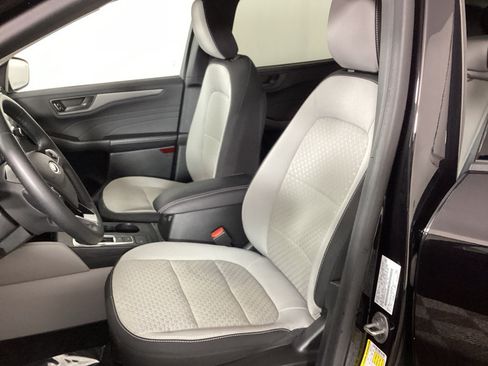 Certified 2023 Ford Escape Active AWD/4WD image 14