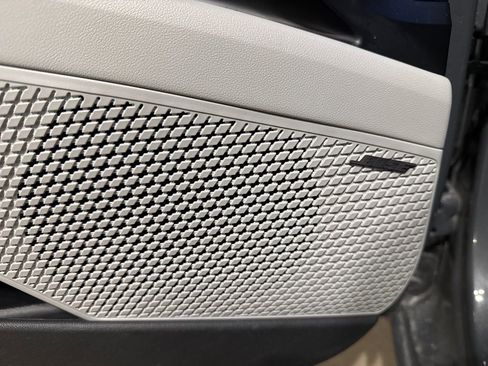 Used 2025 Hyundai Elantra Limited image 15